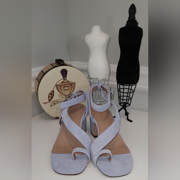 BCBGENERATION Light Blue Toe Loop sandals - Picture 2 of 6